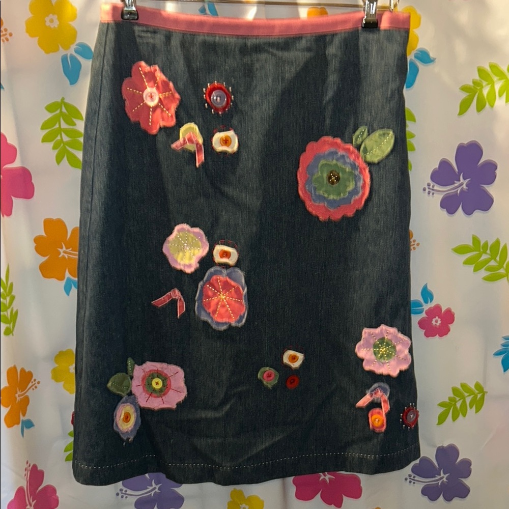 Boden A-Line Skirt with Floral Appliqué - Black and Pink